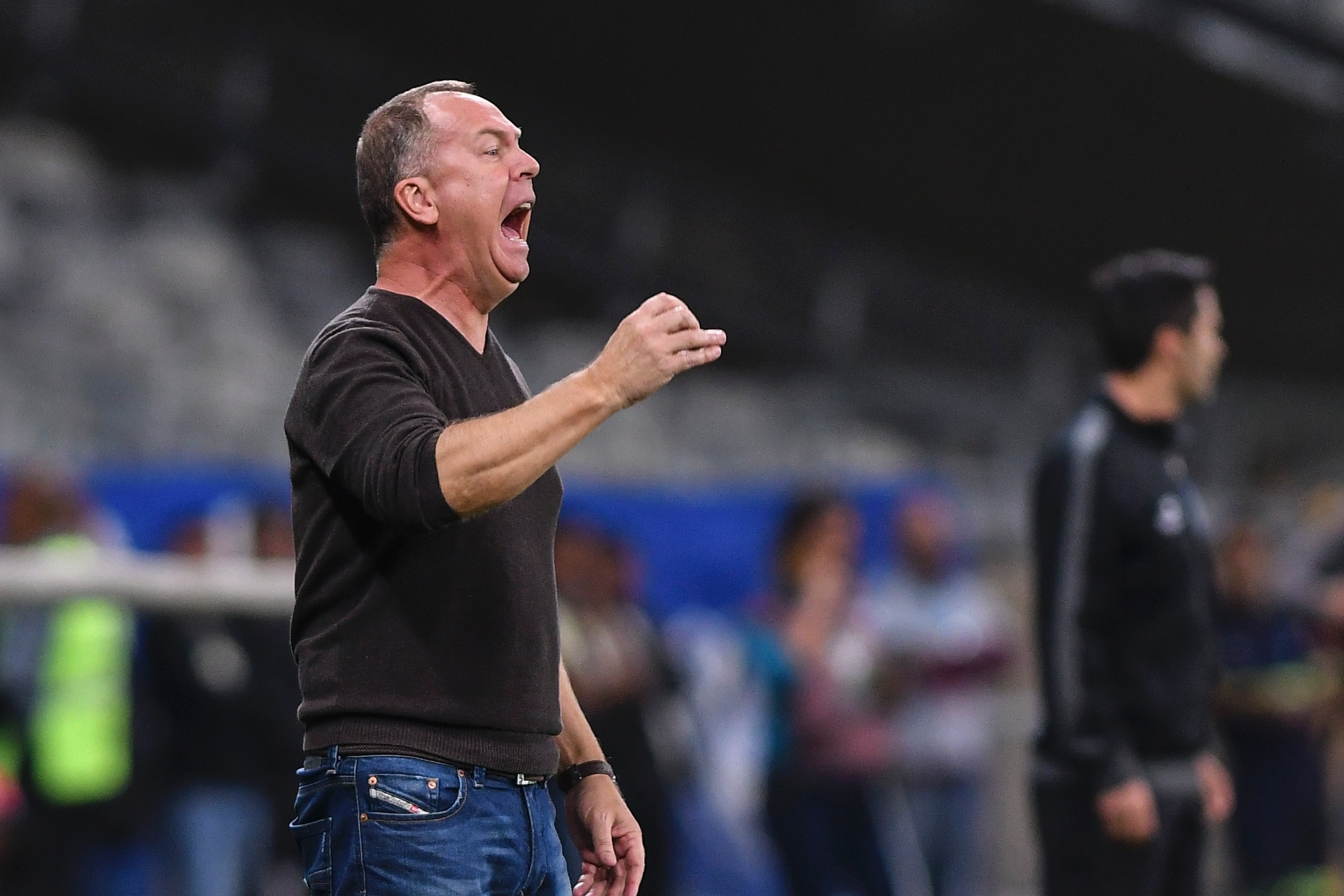 Mano Menezes grita com jogadores do Cruzeiro no Mineirão - undefined