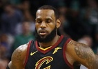 LeBron James aceita proposta de R$ 595 milhões e fecha com o Lakers