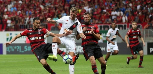 Vasco e Flamengo empataram em 1 a 1 no Distrito Federal - Carlos Gregório Jr/Vasco.com.br