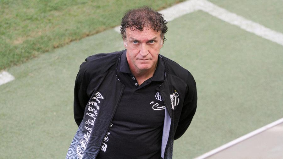 Cuca, técnico do Santos, momentos antes da partida com o Ceará pela 27ª rodada do Campeonato Brasileiro  - Fernanda Luz/ AGIF