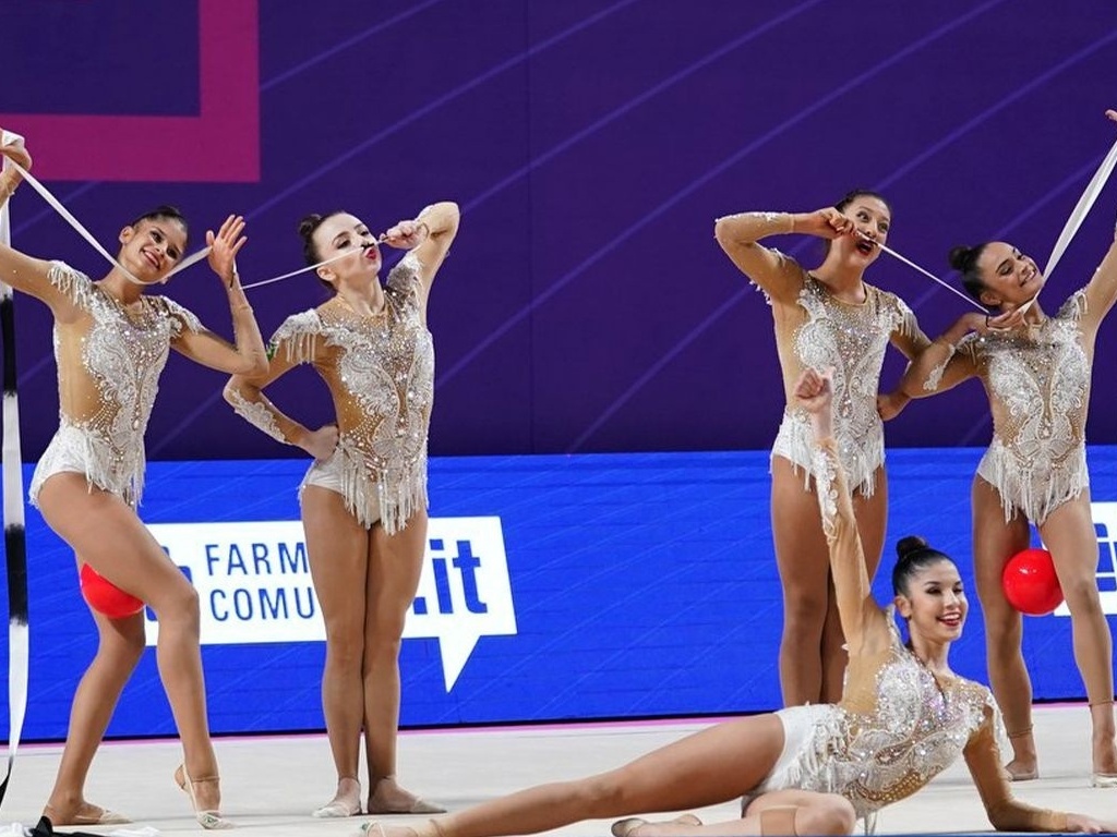 Brasil fica em quarto lugar na final dos cinco arcos no Mundial de Ginástica  Rítmica