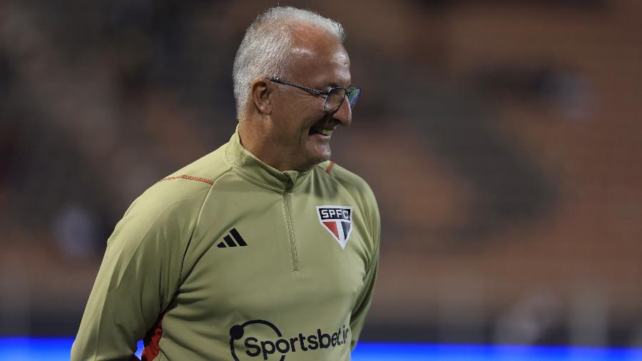 Dorival Jr, técnico do São Paulo, durante a partida contra o Ituano, pela Copa do Brasil - Marcello Zambrana/AGIF