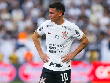 Corinthians se diz surpreso com falta de Rojas e vai estudar providências