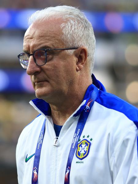 Dorival Júnior, técnico da seleção brasileira, durante partida contra a Costa Rica