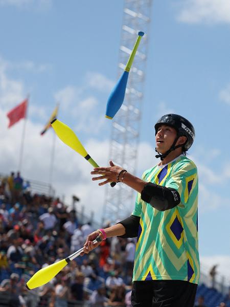 Augusto Akio, do Brasil, no classificatório do skate park nas Olimpíadas de Paris