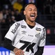Neymar anuncia renovação de contrato com o Santos: 'Ouvi meu coração'