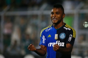 Baptista elogia Borja, mas faz mistério sobre titularidade na Libertadores