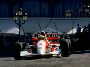 Hamilton e jovens pilotos brasileiros explicam o que é especial em Senna