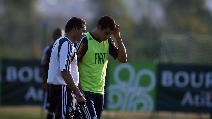 Vanderlei Luxemburgo e Diego Souza em treino do Palmeiras de 2008 - Fernando Santos/Folha Imagem