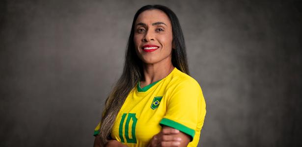 Enquanto Neymar faz campanha para Bolsonaro, Marta curte foto com Lula