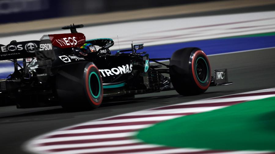 Lewis Hamilton, da Mercedes, durante a sessão classificatória para o GP do Qatar, em Losail - Mercedes 