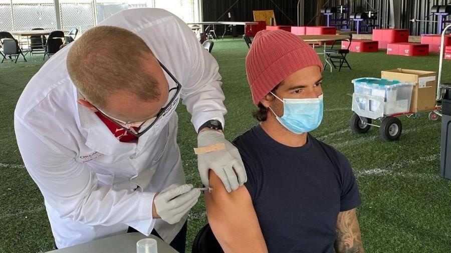 Alexandre Pato recebeu primeira dose de vacina contra a covid-19 em abril, nos EUA - Reprodução/Instagram