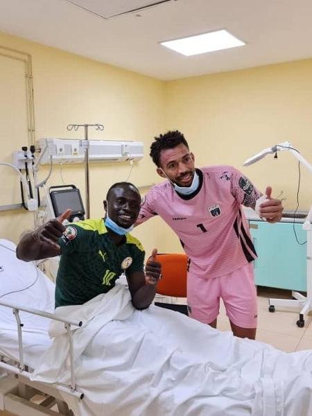 Goleiro de Cabo Verde visita Mané no hospital após jogo da Copa Africana de Nações - Reprodução/Twitter