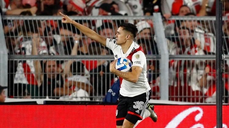 Solari celebra gol do River Plate sobre o Inter em confronto da Libertadores