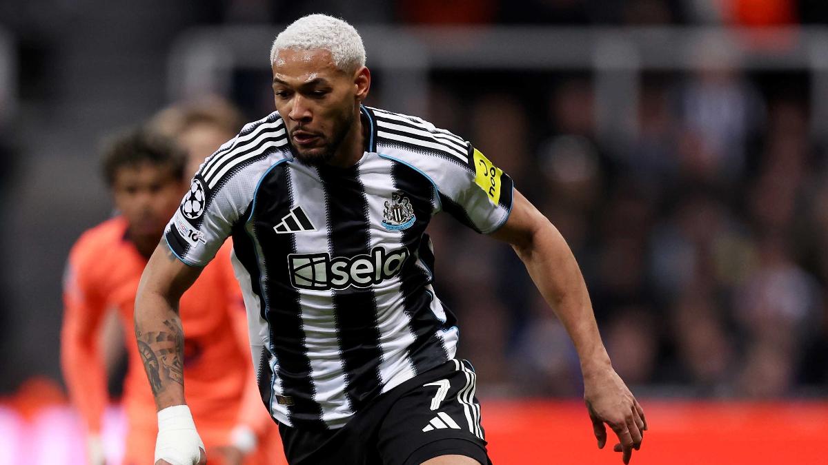 Joelinton deve sair em 'desmanche' do Newcastle; árabes estão na briga