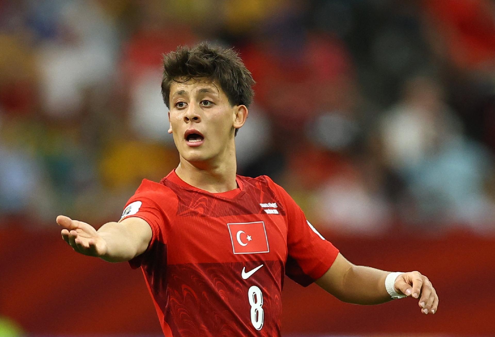Arda Guler em jogo entre Turquia x Austrália na Copa do Mundo  - undefined