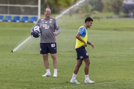 Rodrigo Nestor e Rogério Ceni durante treino do Bahia Rodrigo Nestor e Rogério Ceni durante treino do Bahia