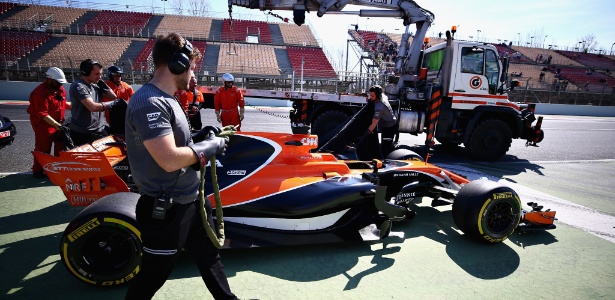 McLaren voltou a ter problemas de motor nesta quinta-feira - Dan Istitene/Getty Images
