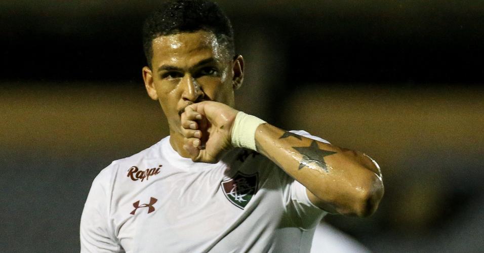 Luciano comemora gol do Fluminense contra o River-PI
