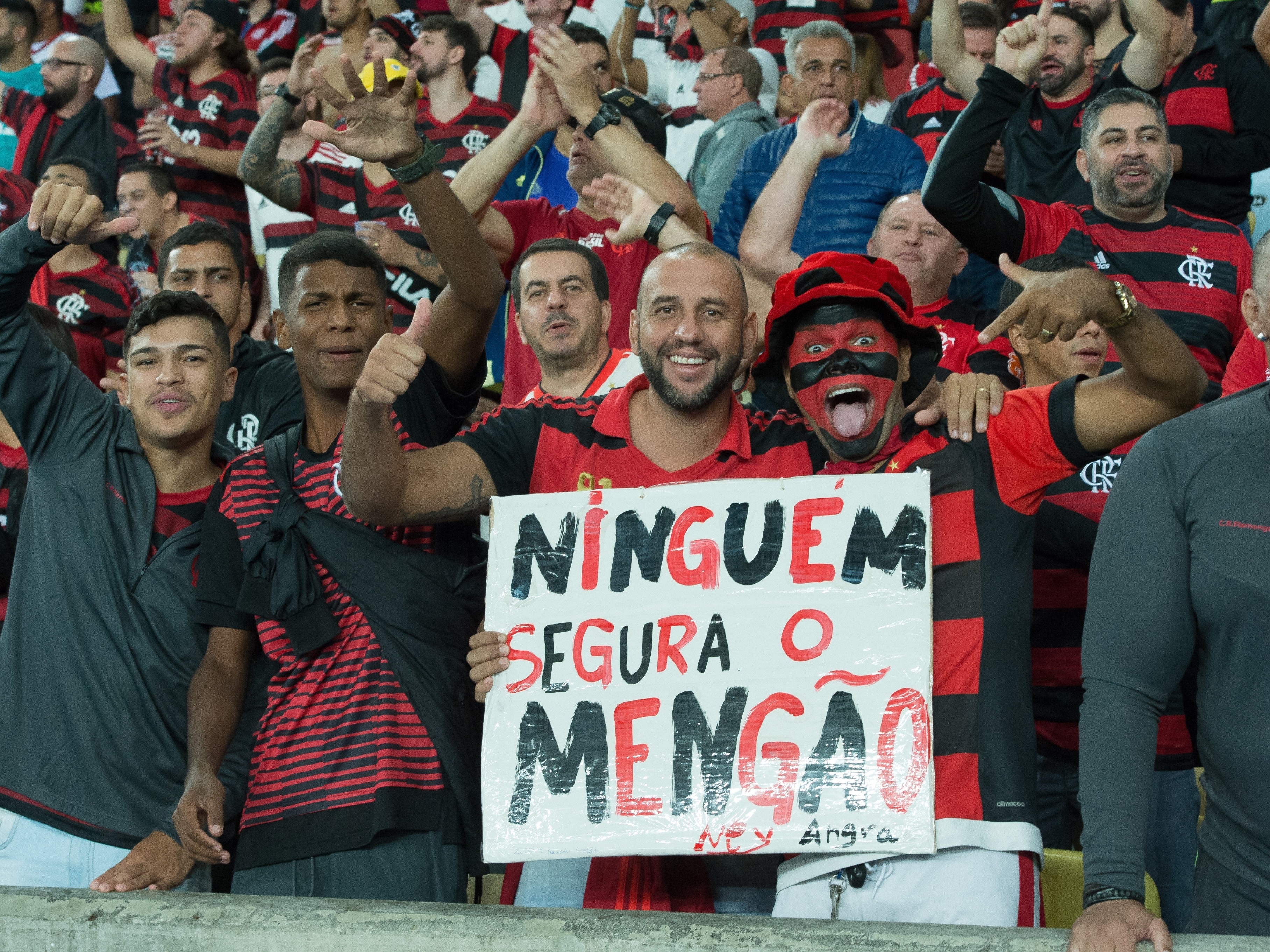 Flamengo transmite jogo no  com 2 milhões simultâneos e