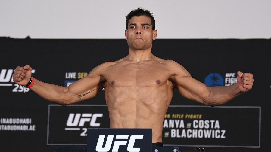 Paulo Borrachinha, durante a pesagem do UFC 253 - Josh Hedges/Zuffa LLC via Getty Images