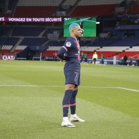 Mbappé comemora gol do PSG contra o Lorient - Divulgação