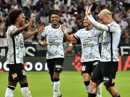 Jonh Textor revela desejo de contratar estrela do Corinthians
