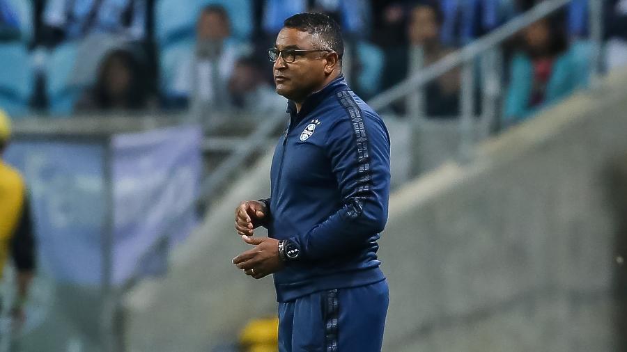 Roger Machado, técnico do Grêmio, encarou empate contra o Bahia com naturalidade - Pedro H. Tesch/AGIF