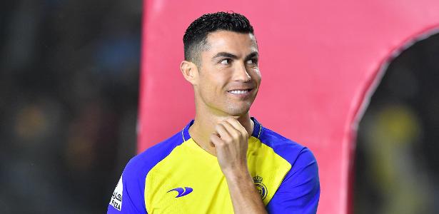 Influenciador canta funk e diverte CR7 e brasileiro do Al-Nassr