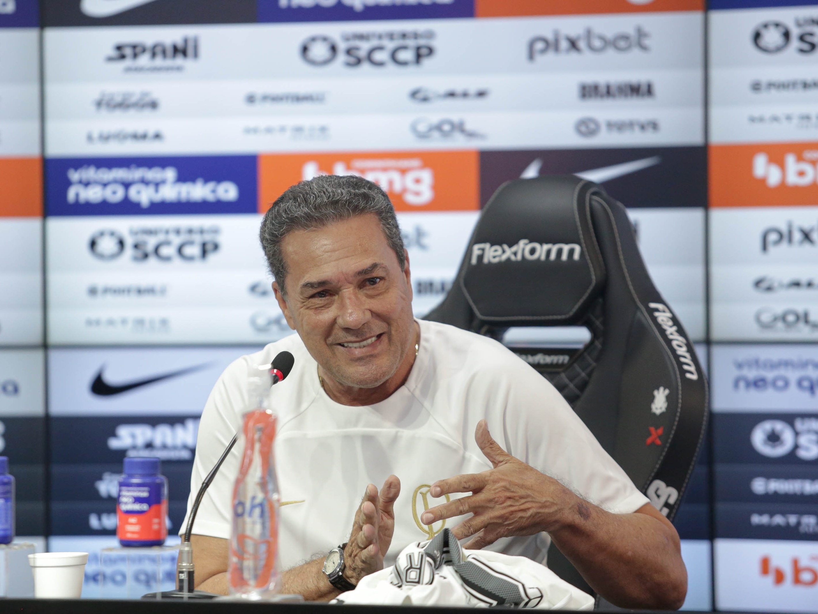 Paulo Vinicius Coelho (PVC)