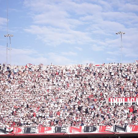 Torcida do São Paulo prestigiou o duelo contra o Santos, no Morumbi, pela 15ª rodada do Brasileirão. 16/07/2023