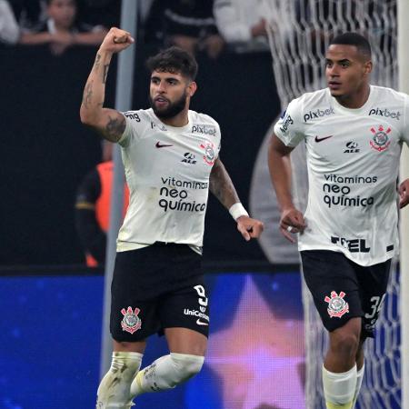 Yuri Alberto, do Corinthians, comemora seu gol contra o Newell's, pela Sul-Americana
