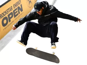 Kelvin Hoefler avança em quarto para a final do Mundial de Skate