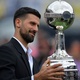 Djokovic entra com taça da Libertadores em final Atlético-MG x Botafogo