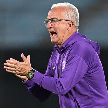 Dorival Júnior, técnico do Corinthians, durante jogo contra o Racing-URU - Eitan ABRAMOVICH / AFP