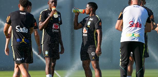 Fifa mantém horário do jogo Brasil após estudar mudança
