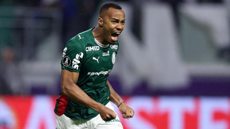 Marlon Freitas cobrou o último pênalti que garantiu a classificação do Palmeiras para a final da Libertadores