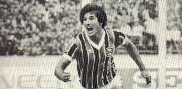 Estátua será baseada na comemoração de Renato contra o Hamburgo, em 1983, no Japão - Divulgação/Grêmio