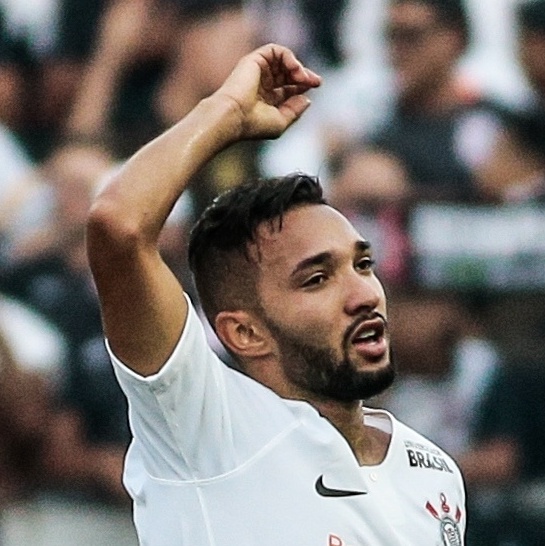 Partida entre Corinthians e Santos é marcada por insegurança em estádio