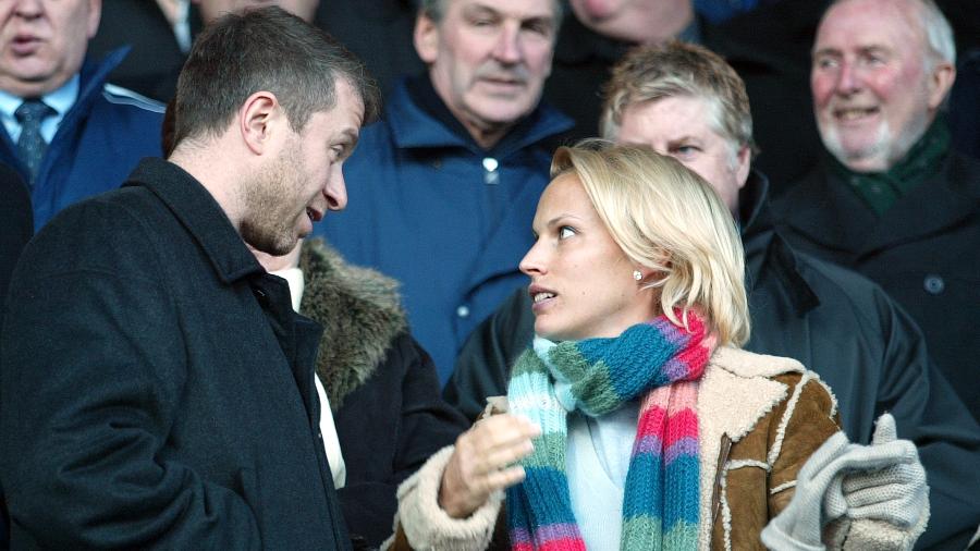 Ex-dono do Chelsea, Roman Abramovich ao lado da ex-mulher, Irina - PA Images/PA Images via Getty Images