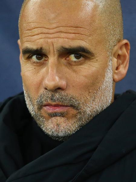 Pep Guardiola, técnico do Manchester City, durante jogo contra o Bayern de Munique. - MB Media/Getty Images