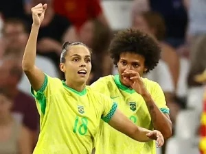 Seleção feminina faz história! E agora, vale escalar Marta para a final?