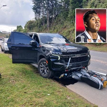 Alfredo Morelos, hoje no Atlético Nacional, atropelou um motociclista em via colombiana - Reprodução/X - Montagem UOL