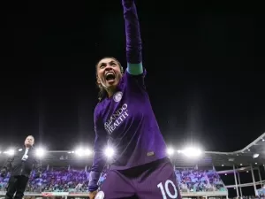 Marta vence 1º título nos EUA com Orlando e americanos se rendem: 'rainha'