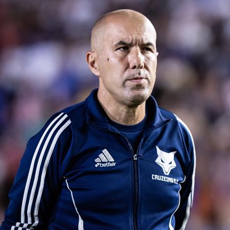 Leonardo Jardim, técnico do Cruzeiro, durante jogo contra o Vasco Leonardo Jardim, técnico do Cruzeiro, durante jogo contra o Vasco
