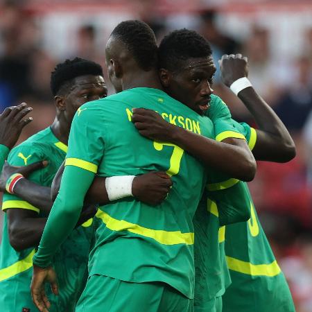 Jogadores do Senegal comemoram gol marcado contra a Inglaterra em amistoso Jogadores do Senegal comemoram gol marcado contra a Inglaterra em amistoso