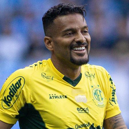 Time de Reinaldo e companhia venceu gaúchos por 1 a 0 com gol de Alesson