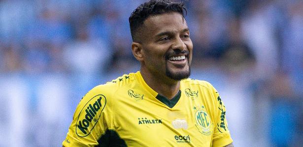 Mirassol surpreende e bate Grêmio, entrando no G4 do Brasileirão.