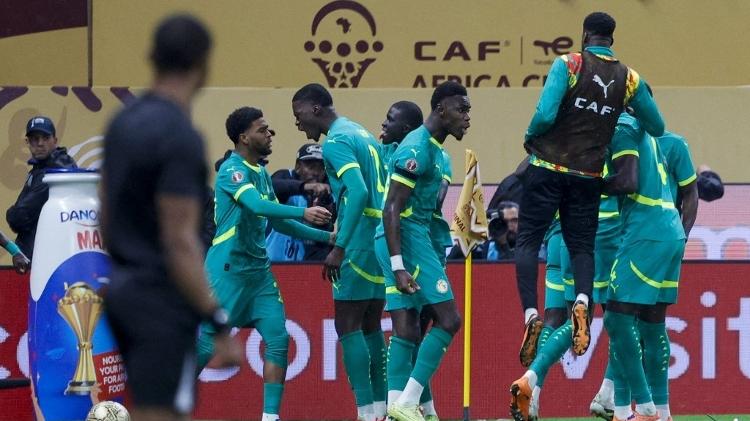 Jogadores do Senegal comemoram gol contra Marrocos, pela final da Copa Africana de Nações Jogadores do Senegal comemoram gol contra Marrocos, pela final da Copa Africana de Nações