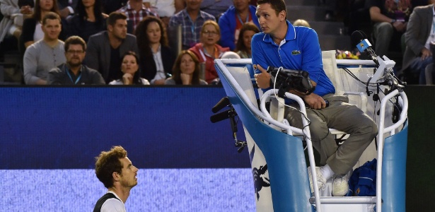 Murray discute com arbitragem durante segundo set da semifinal - Paul Crock/AFP Photo - Paul Crock/AFP Photo